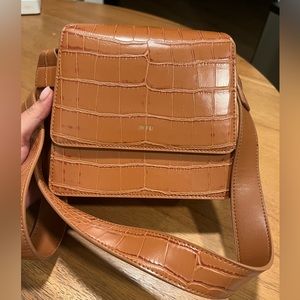 BRAND NEW JW PEI BROWN CROCODILE DESIGN PURSE!